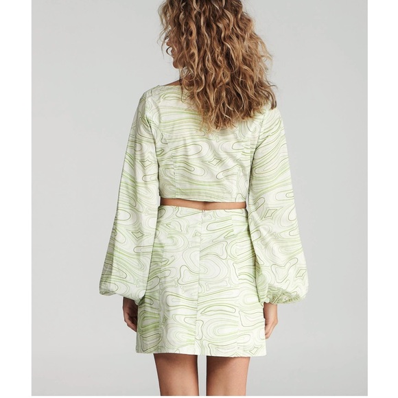 charlie holiday pricilla green abstrac wave cut out crop top + mini skirt set - Picture 4 of 8